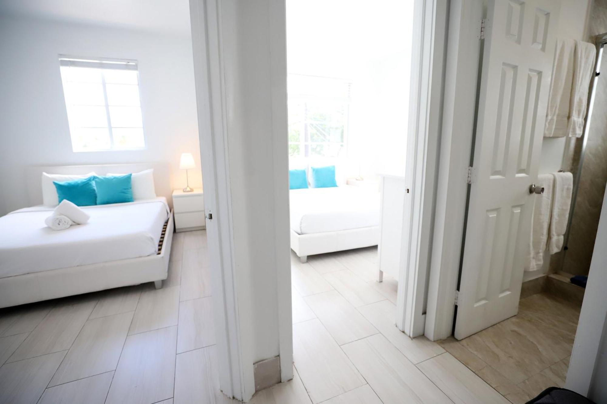 Apartment 2 Bedroom 3 Minute Walk To South & Ocean Drive *